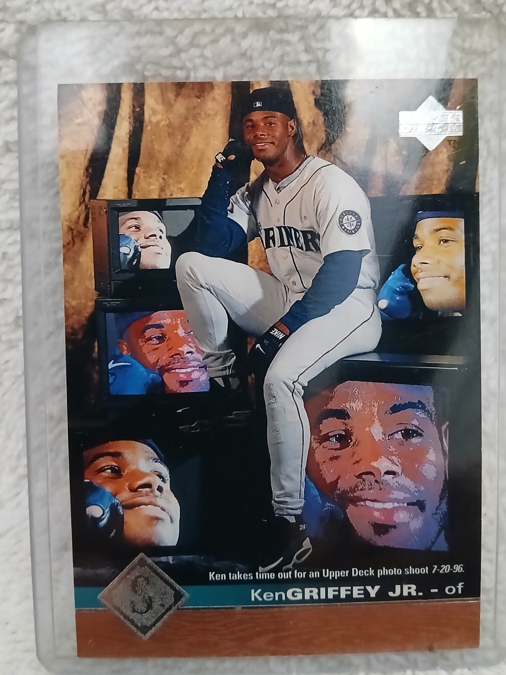 Upper Deck Ken Griffey Jr. Baseball Trading Card - Blue/White